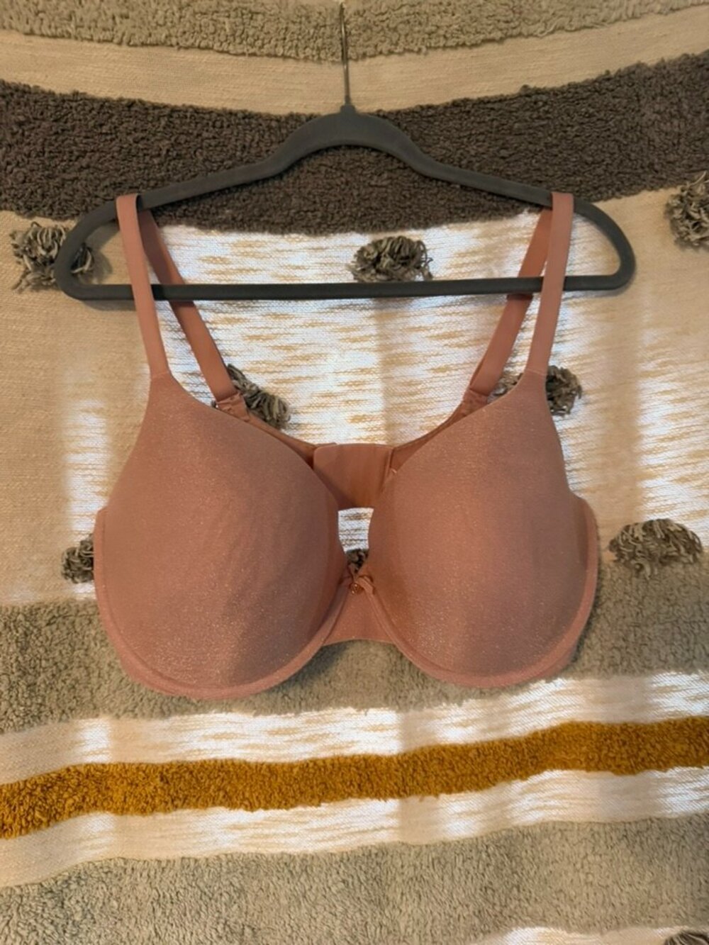 Victoria's Secret Body by Victoria Perfect Shape Shimmer Underwire Bra 40DDD F90